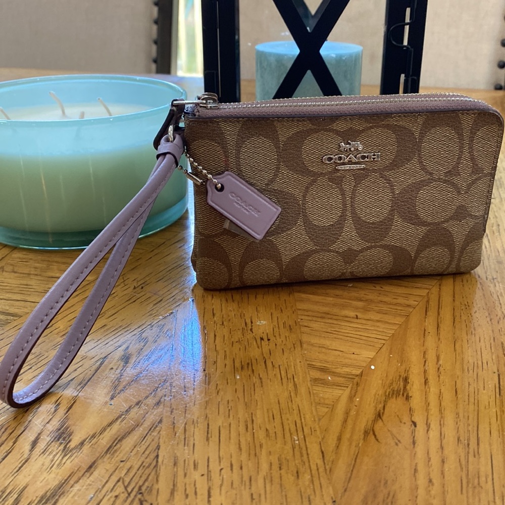 Authentic Coach Wristlet - Picture 5 of 8